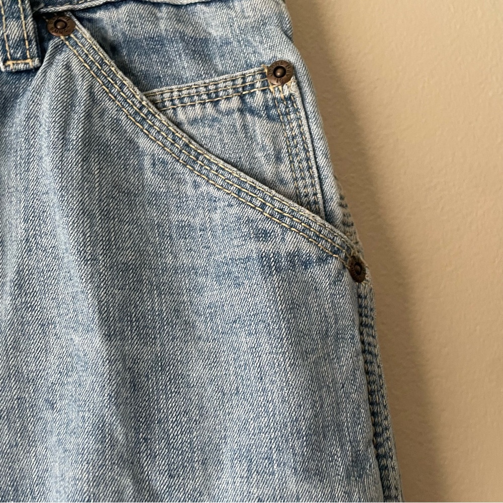 St. John's Bay Lightwash Denim 100% Cotton Vintage Cargo Shorts Women’s Size 14 - Picture 6 of 8